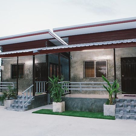 ฺbaan Tonglong Homestay ハンドン エクステリア 写真