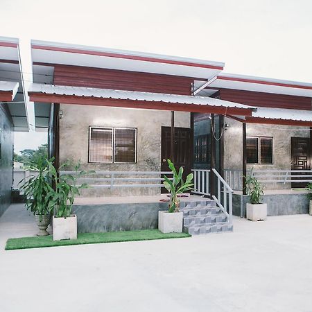 ฺbaan Tonglong Homestay ハンドン エクステリア 写真