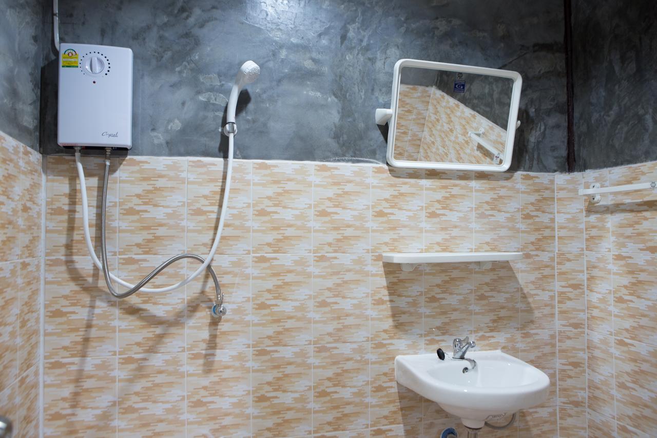 ฺbaan Tonglong Homestay ハンドン エクステリア 写真